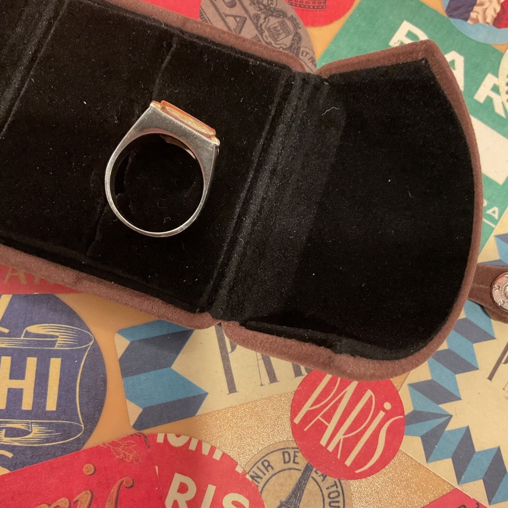 Elegant Blue Lapis Stone 18k and Sterling Silver Ring in Velvet Box - Picture 5 of 8